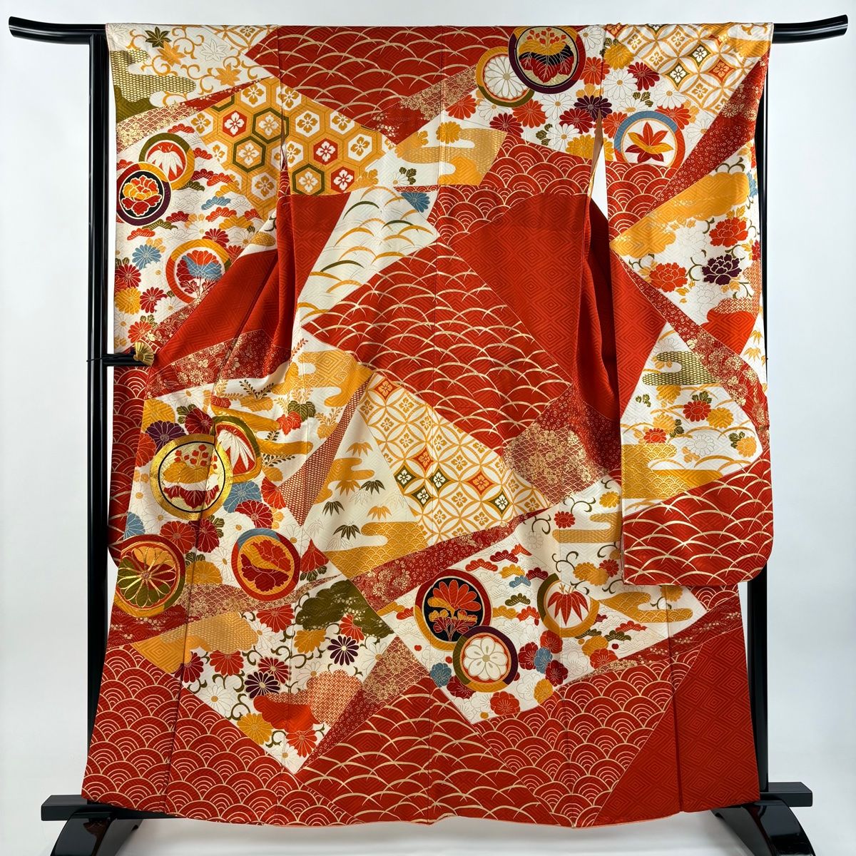 振袖 身丈161cm 裄丈65.5cm M 袷 草花 ヱ霞 金糸 金彩 朱色 正絹 秀品