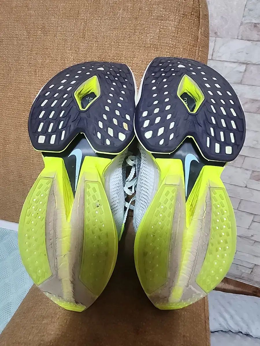 100%品質保証。 ナイキ アルファフライ2 255mm