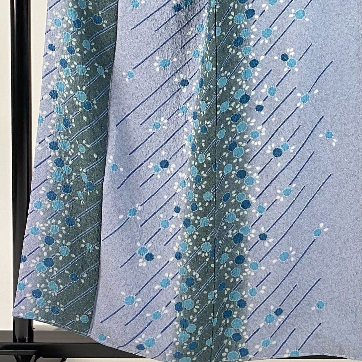 小紋 身丈158cm 裄丈68cm L 袷 花 斜縞 金通し 絞り 青灰色 正絹