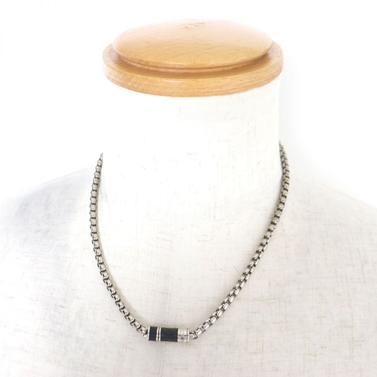 美品★LOUIS VUITTON M62588モノグラム・エクリプス ネックレス LOUIS VUITTON ルイ・ヴィトン ネックレス・チャームズ