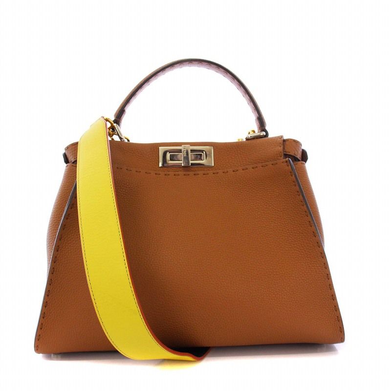 フェンディ FENDI ピーカブー アイコニック ミディアム セレリア