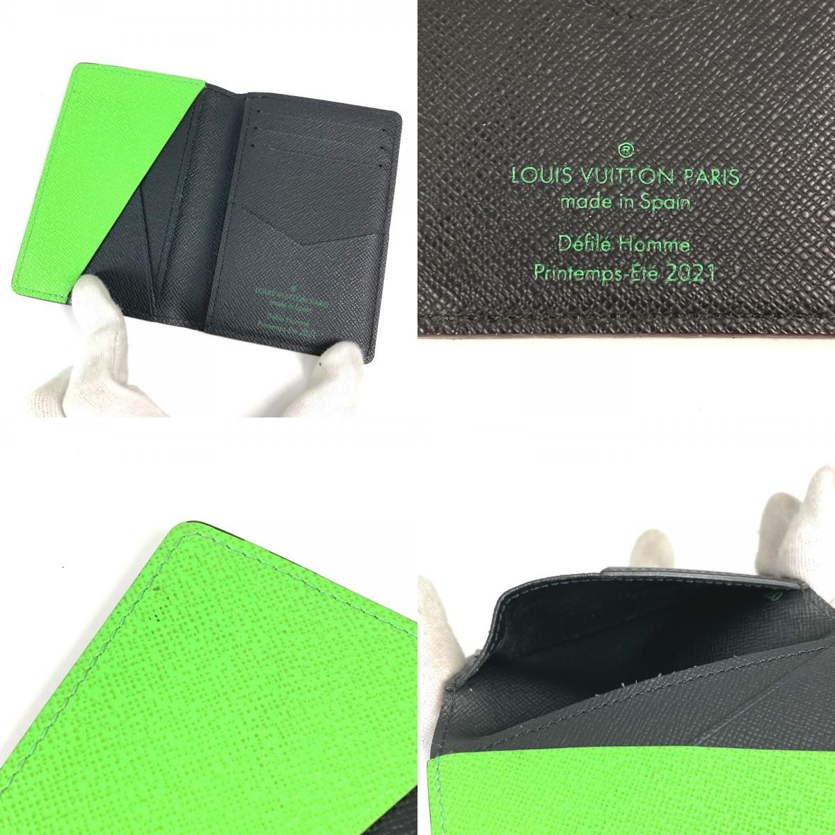 未使用級】フェンディ セレリア 名刺入れ カードケース バイカラー