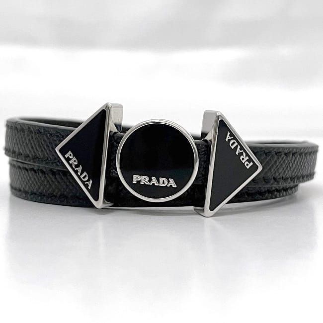 PRADA サフィアーノレザー ブレスレット　ブラック　Mサイズ　国内在庫無し品 プラダ ブレスレット ブラック NERO 美品 Mサイズ サフィアーノ