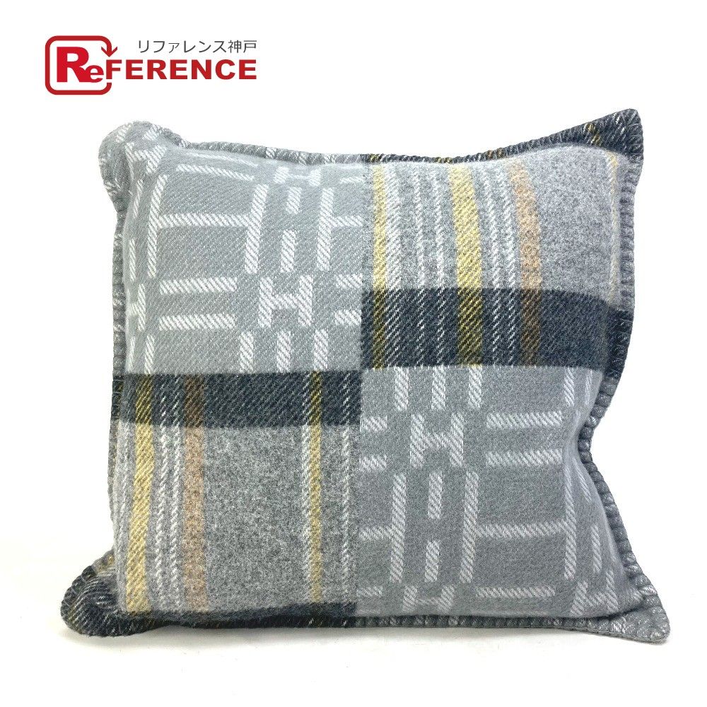 HERMES エルメス クッション Hロゴ カシミヤ