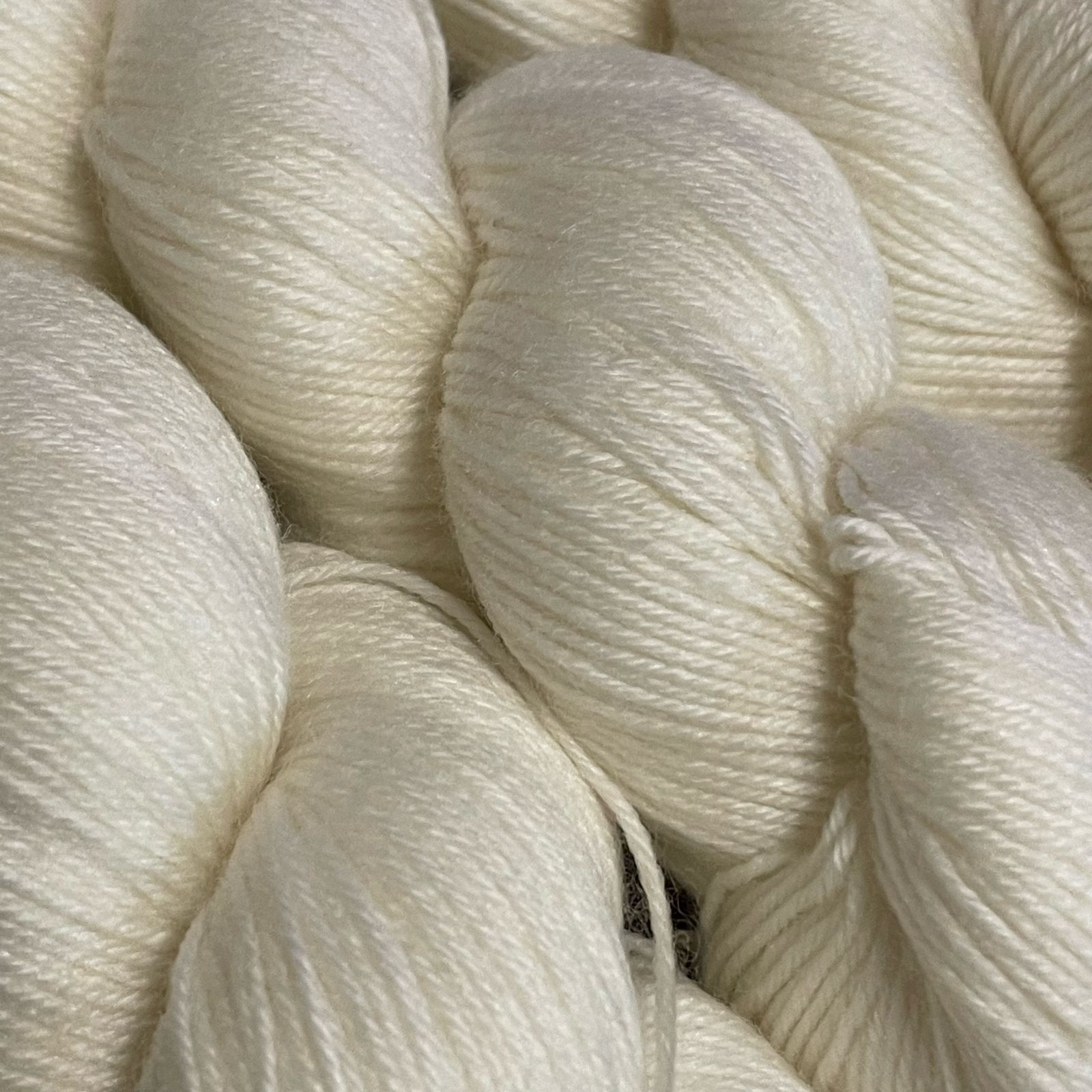 手染め 染色用かせ糸 10セット メリノ80% ナイロン20% - メルカリ 