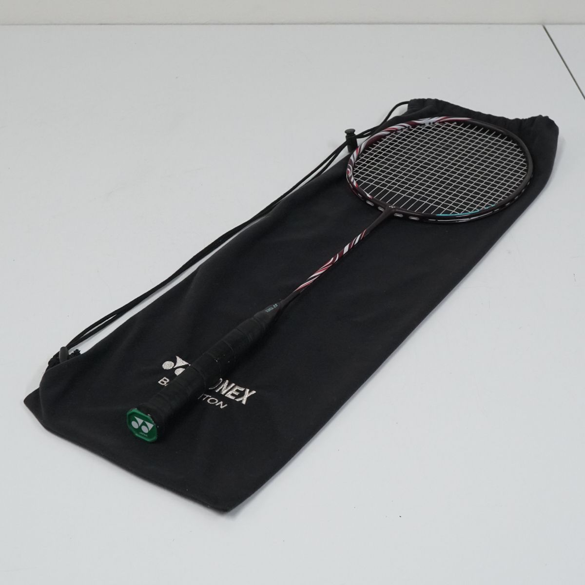 新品・未使用 バドミントンラケット YONEX AX100ZZ KRNI 4U6 Amazon | ヨネックス アストロックス 100 ZZ バドミントン