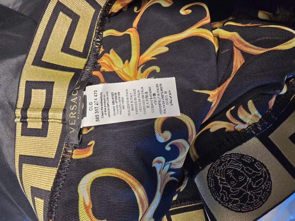 これらはスイミングショーツです