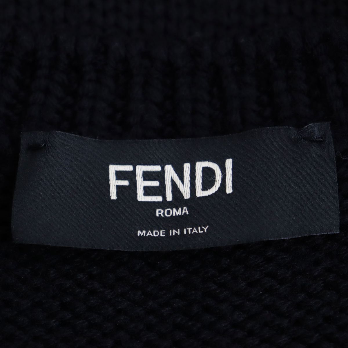 美品●2018年製 FENDI フェンディ FZZ387 ウール100％ ロゴインターシャ ニット/セーター ブラック×ホワイト 52 イタリア製 正規品 メンズ