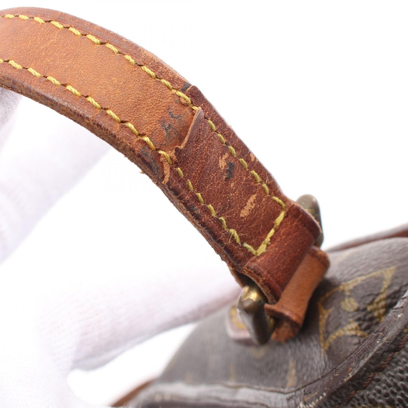VUITTON ショルダーバッグ