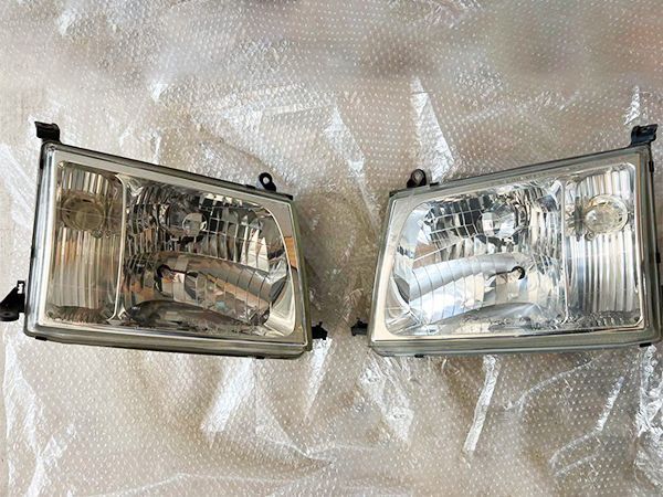 チェイサーヘッドライトユニット JZX100ヘッドライト Assy 純正形状
