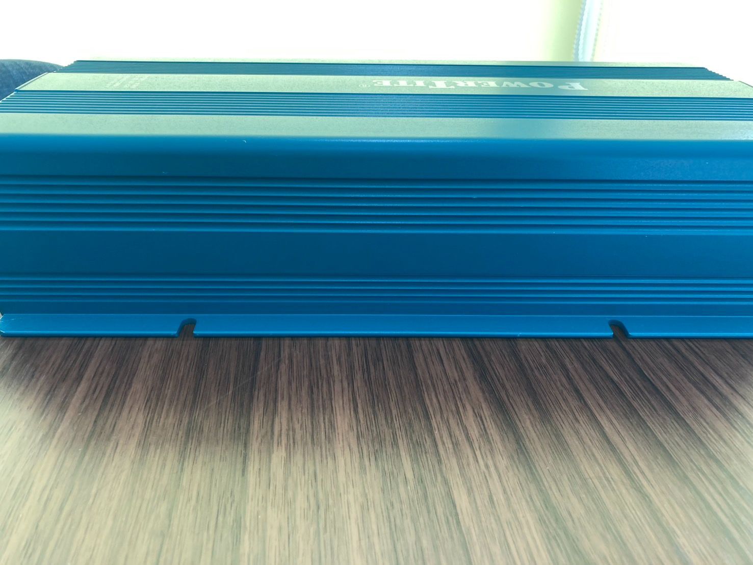 安心の未来舎1500W軽量型正弦波インバーター FI-SQ1503 リモコン付属