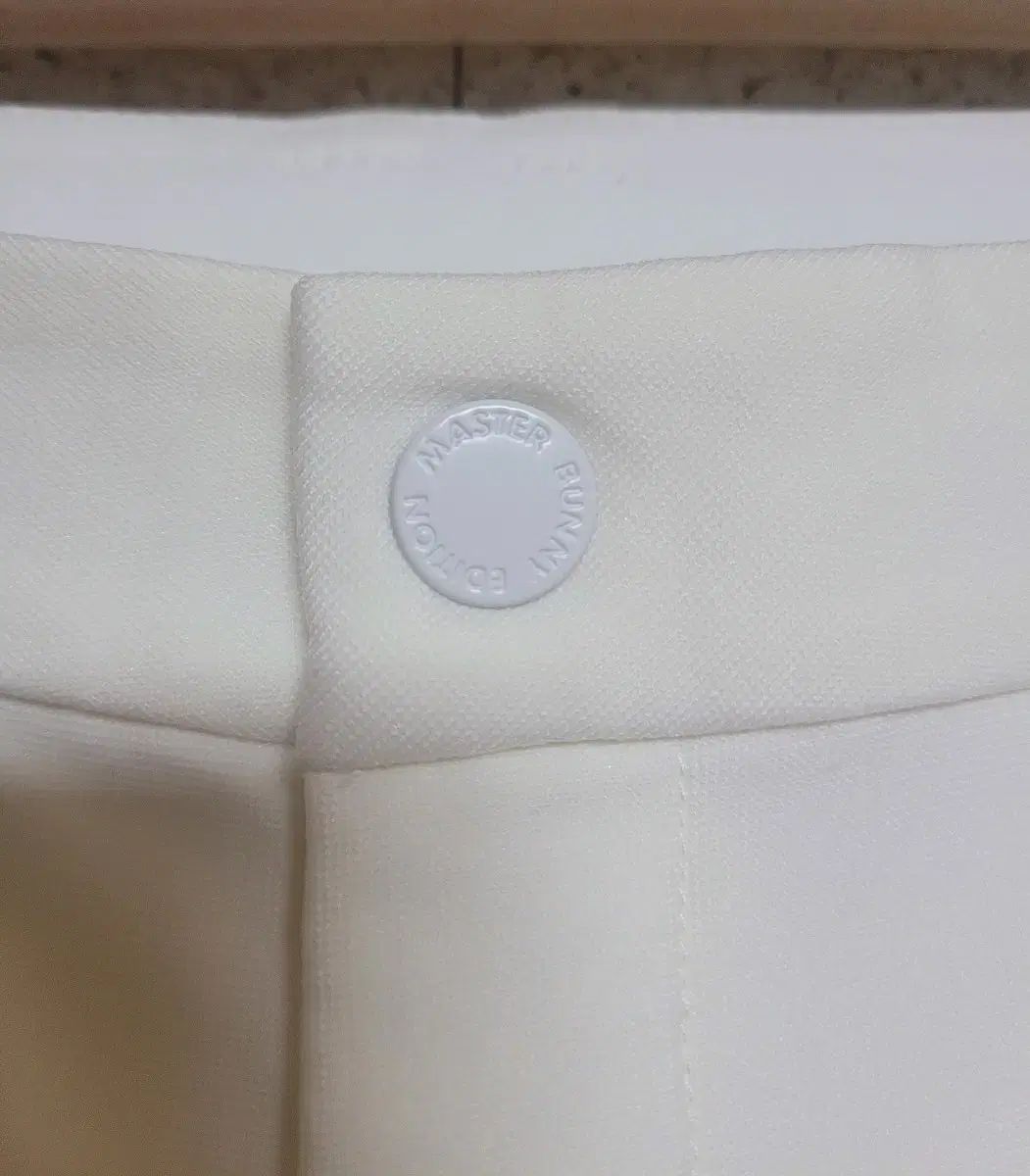 masterbunnyedition マスターバニーエディション メンズ 弱起毛 エンボス スリムフィット パンツ LLC-HASEGAWATOSO_COM