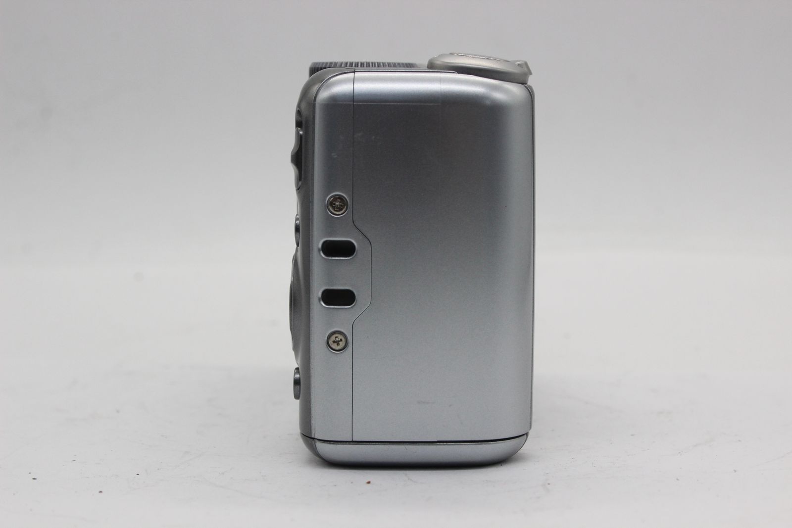 美品 返品保証】 【便利な単三電池で使用可】キャノン Canon PowerShot 
