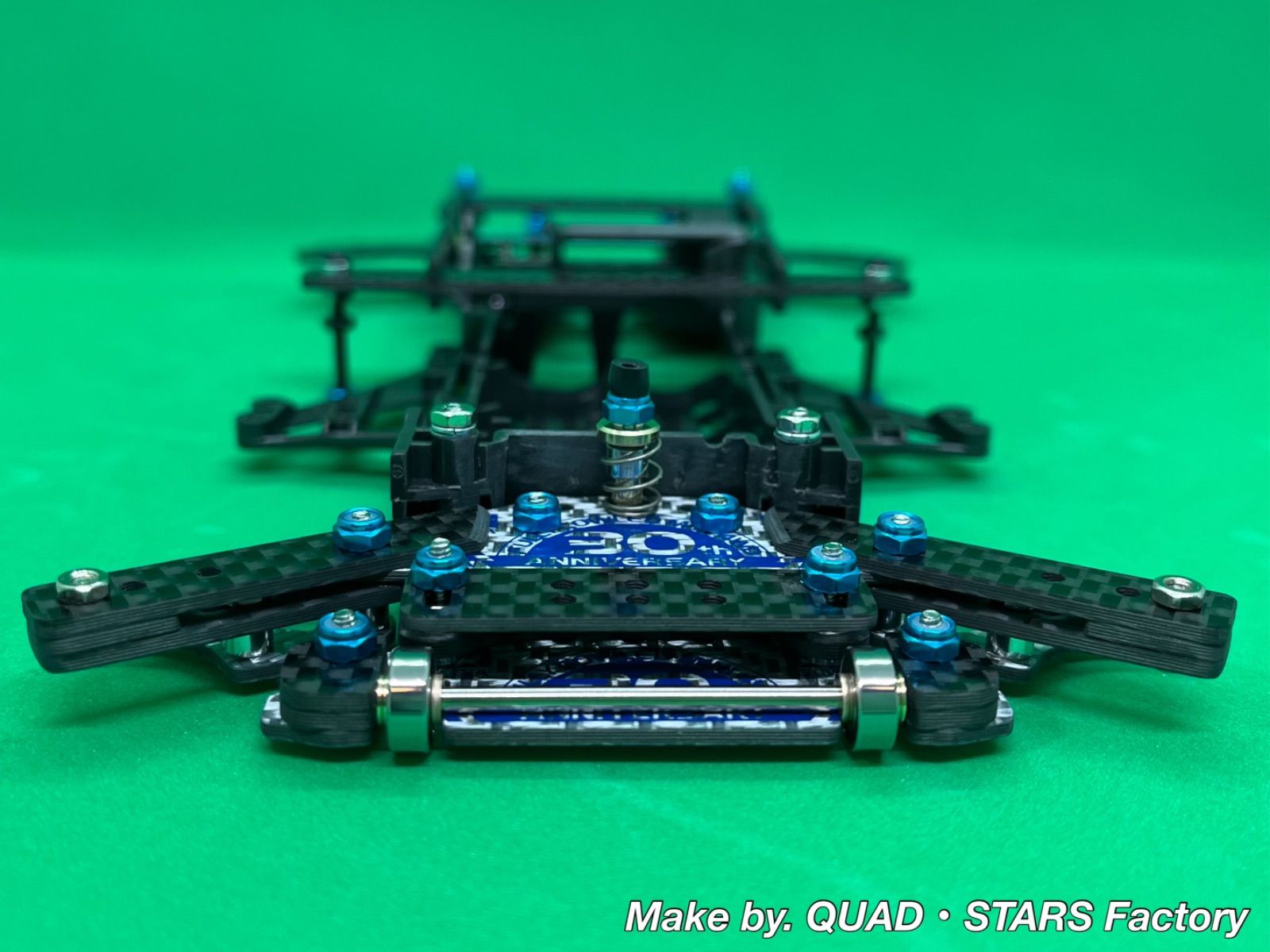 【ミニ四駆・VZシャーシ専用】2軸ATピボットバンパー＋1軸リヤアンカー　ブラックアウト／フルカーボン【軽量化シャーシ付き】