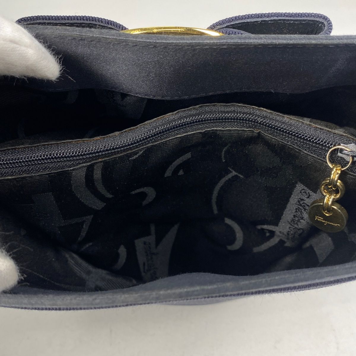 サルヴァトーレフェラガモ Salvatore Ferragamo ヴァラリボン