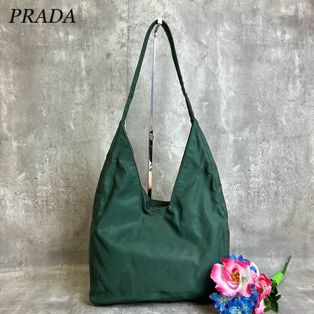 ✨良品✨ PRADA プラダ ワンショルダーバッグ トートバッグ 三角ロゴプレート 総柄 シルバー金具 ロゴ型押し 白タグ テスートナイロン  レディース グリーン 緑色 - メルカリ