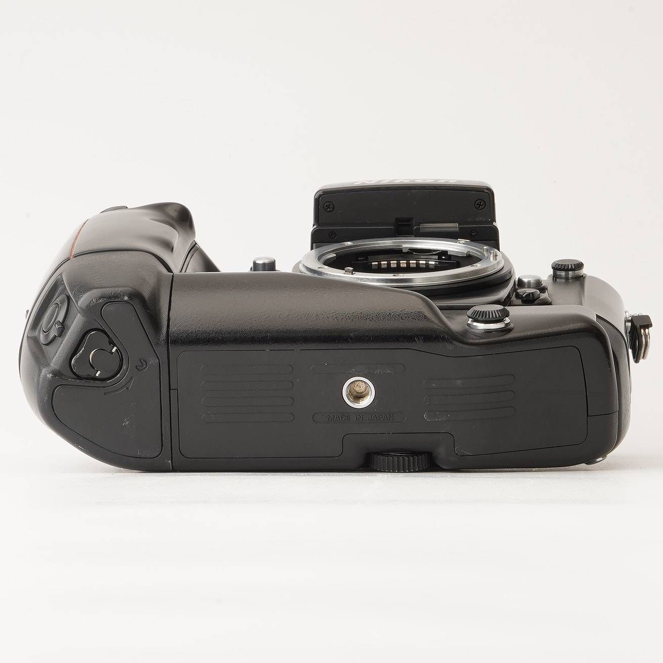 Nikon F-601 QUARTZ DATE ニコン #9073 フィルムカメラ始めたい人にオススメ】Nikon F-601 QUARTZ DATE
