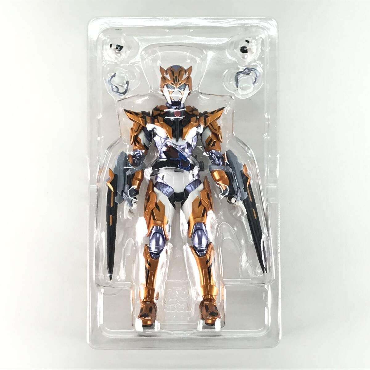○BANDAI SPIRITS フィギュア S.H.Figuarts 仮面ライダーバルキリー 
