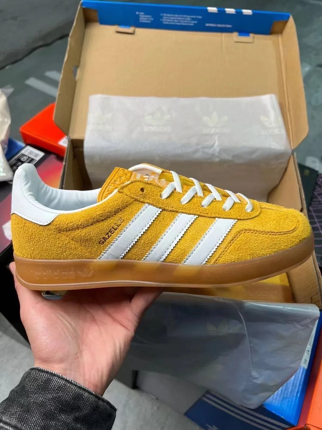 値下げします 新品 Adidas Gazelle Indoor Trainers HQ8716 スニーカー