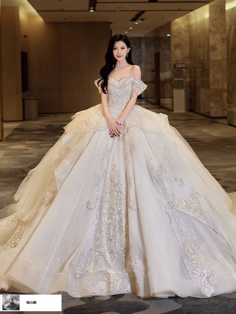 2025 フレンチ一字ショルダー ロングトレーン×クラシカル主役ドレス 重厚感と上質仕立ての -8.15LYC680夏の新生活