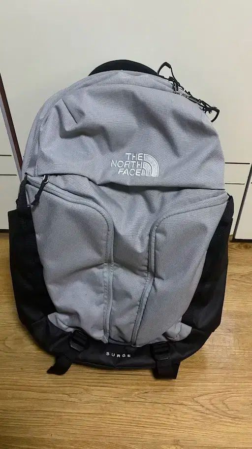 THE NORTH FACE ザ ノース フェイス サージ バックパック 31 リットル バッグ