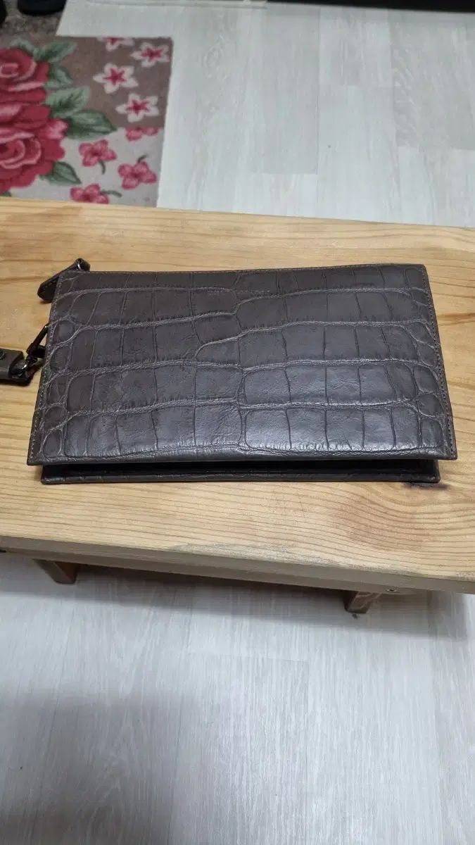 本物の金剛靴メンズハンドバッグ ほぼ