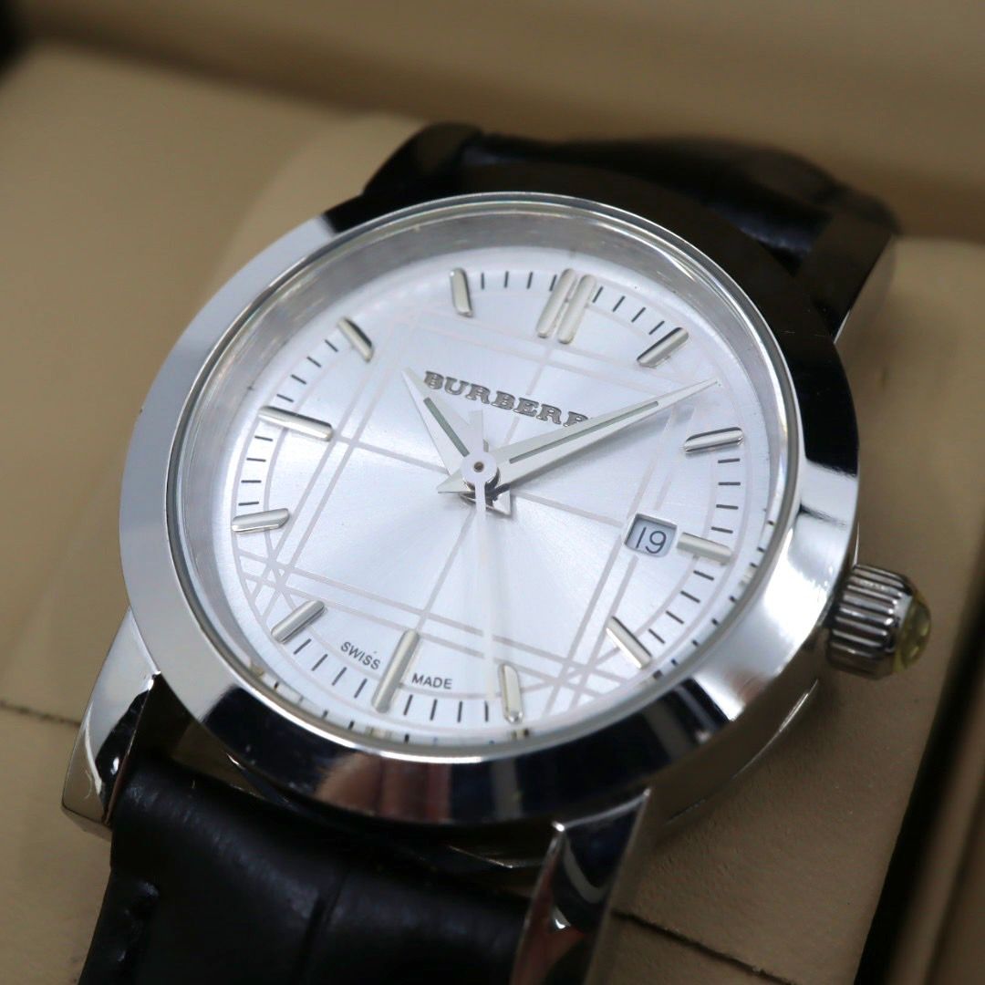 稼働品 Burberry バーバリー 腕時計 デイト ノバチェック クォーツ 稼働品 Burberry バーバリー 腕時計 デイト ノバチェック クォーツ