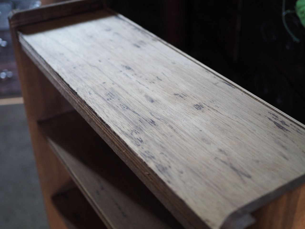 昭和レトロな無塗装背板付きラワン本棚 昭和中期 古録展 送料