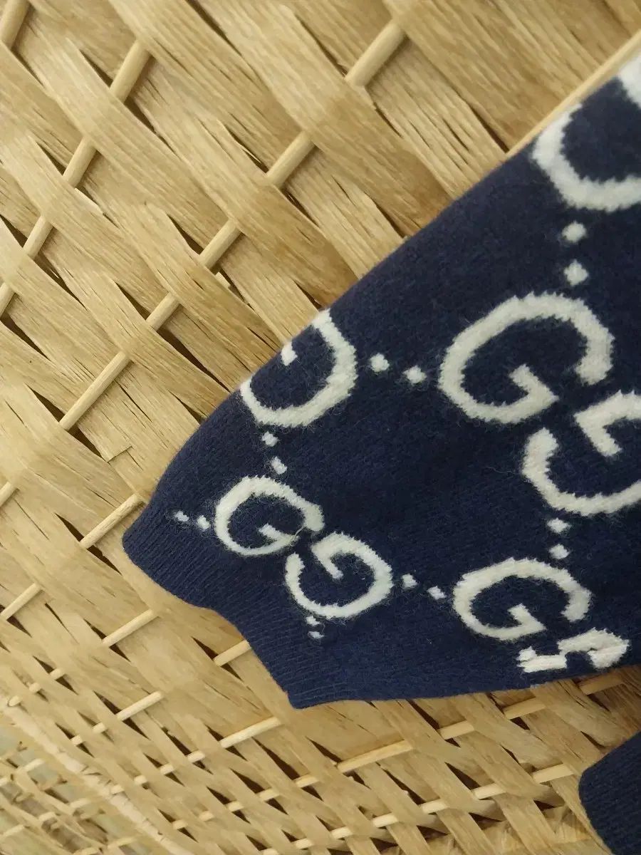 GUCCI グッチ GG ジャカード ロゴ ニットTシャツ CAMPINGPARCCENTRAL_COM