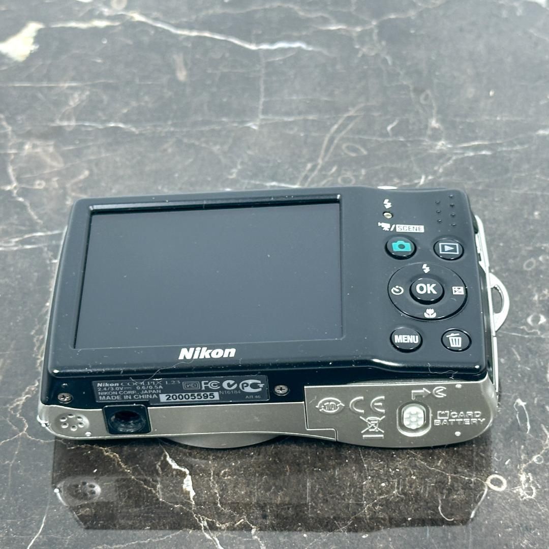 デジカメ コンデジ