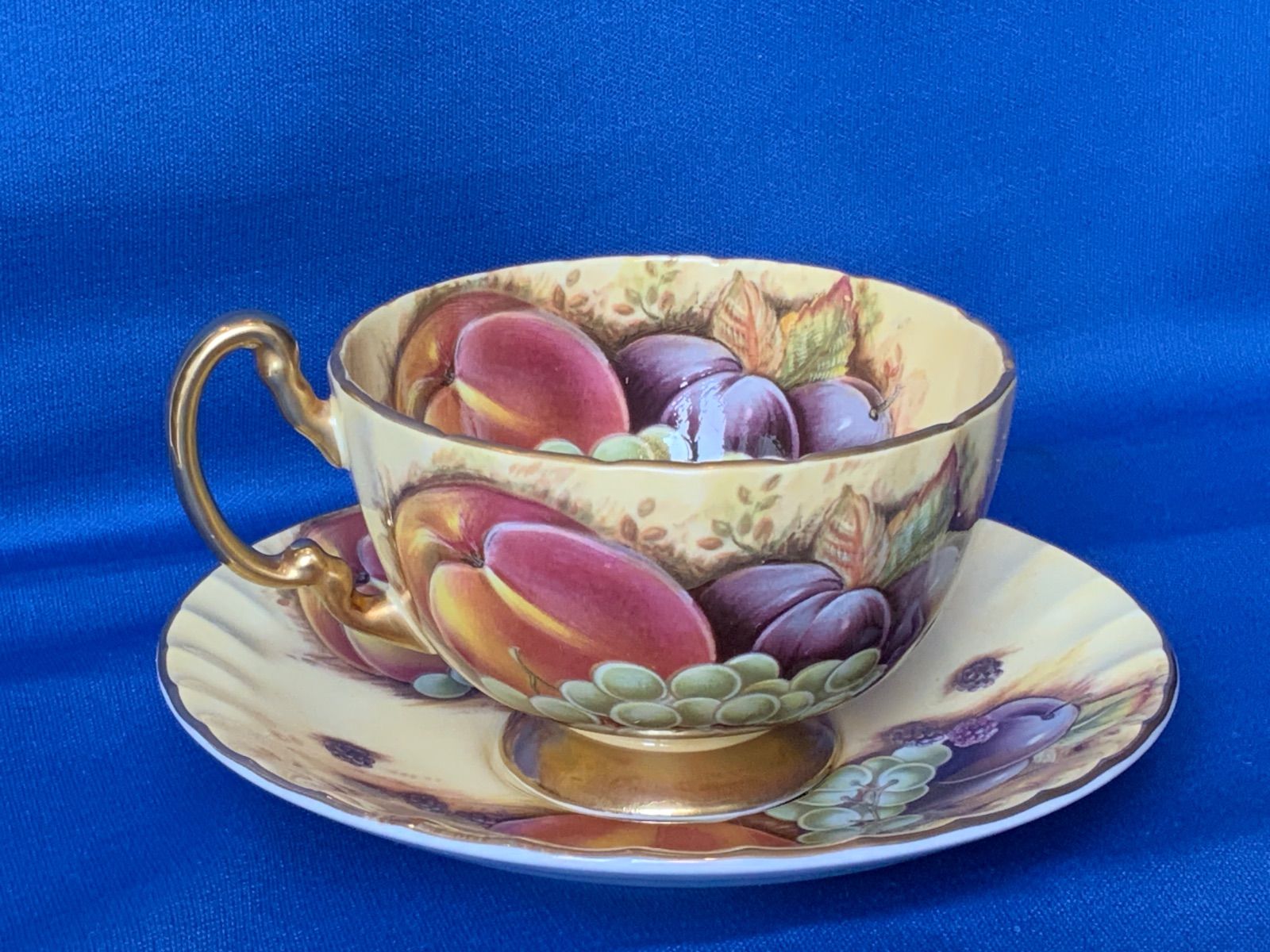 エインズレイ AYNSLEY オーチャードゴールド 英国製 カップ&ソーサー