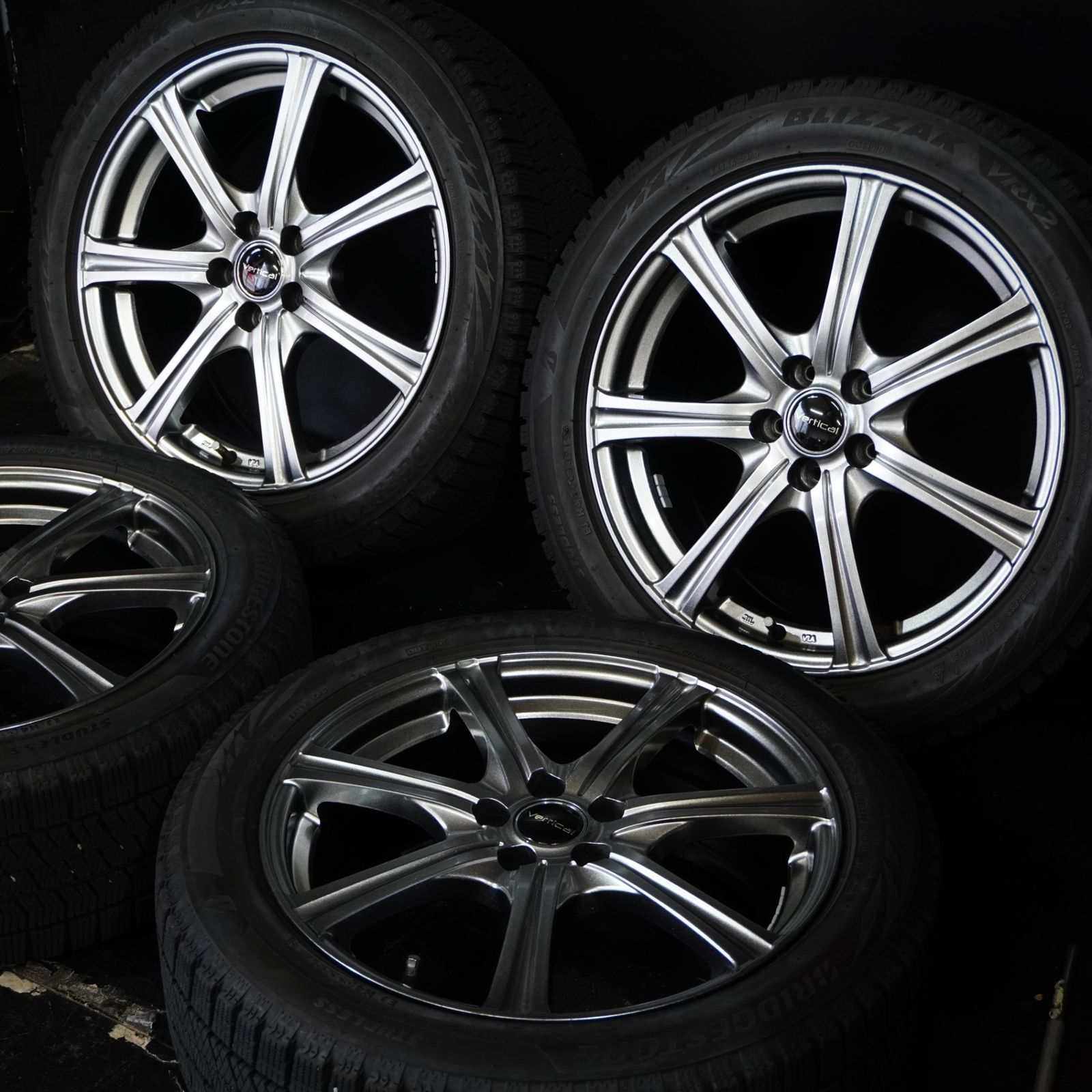 溝あり ブリヂストン BLIZZAK VRX2 | Vertical 205|55R17 | 7J 48 100 5H 4本 スタッドレス インプレッサ レガシィ等