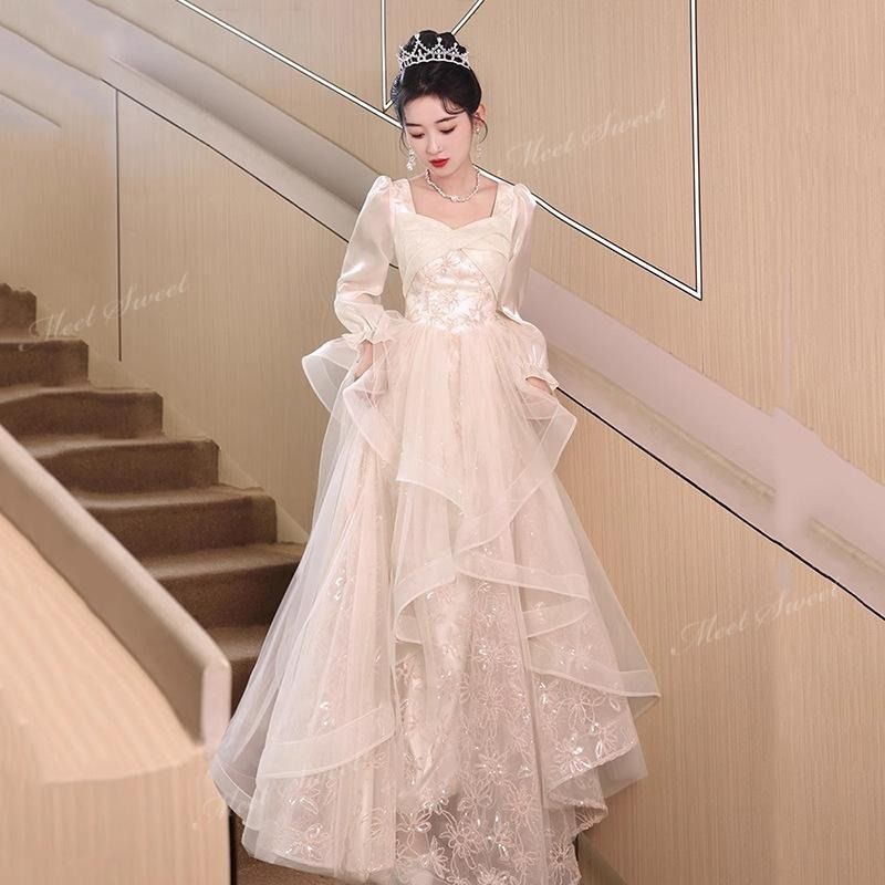 シャンパン 長袖 編み上げ 長袖 二次会 ウェディングドレス ウエディングドレスドレス 演奏会 結婚式 音楽会 発表会 パーティードレス