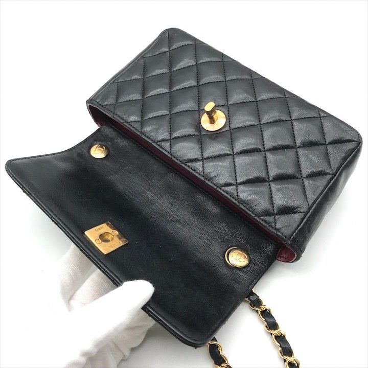 美品✨シャネル　ショルダーバッグ　ラウンド　マトラッセ　ココマーク　ラムスキン CHANEL マトラッセ ココマーク 2021年 ショルダーバッグ ピンク