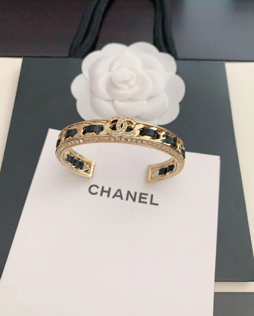 CHANEL ブレスレット★煌めくCCロゴ