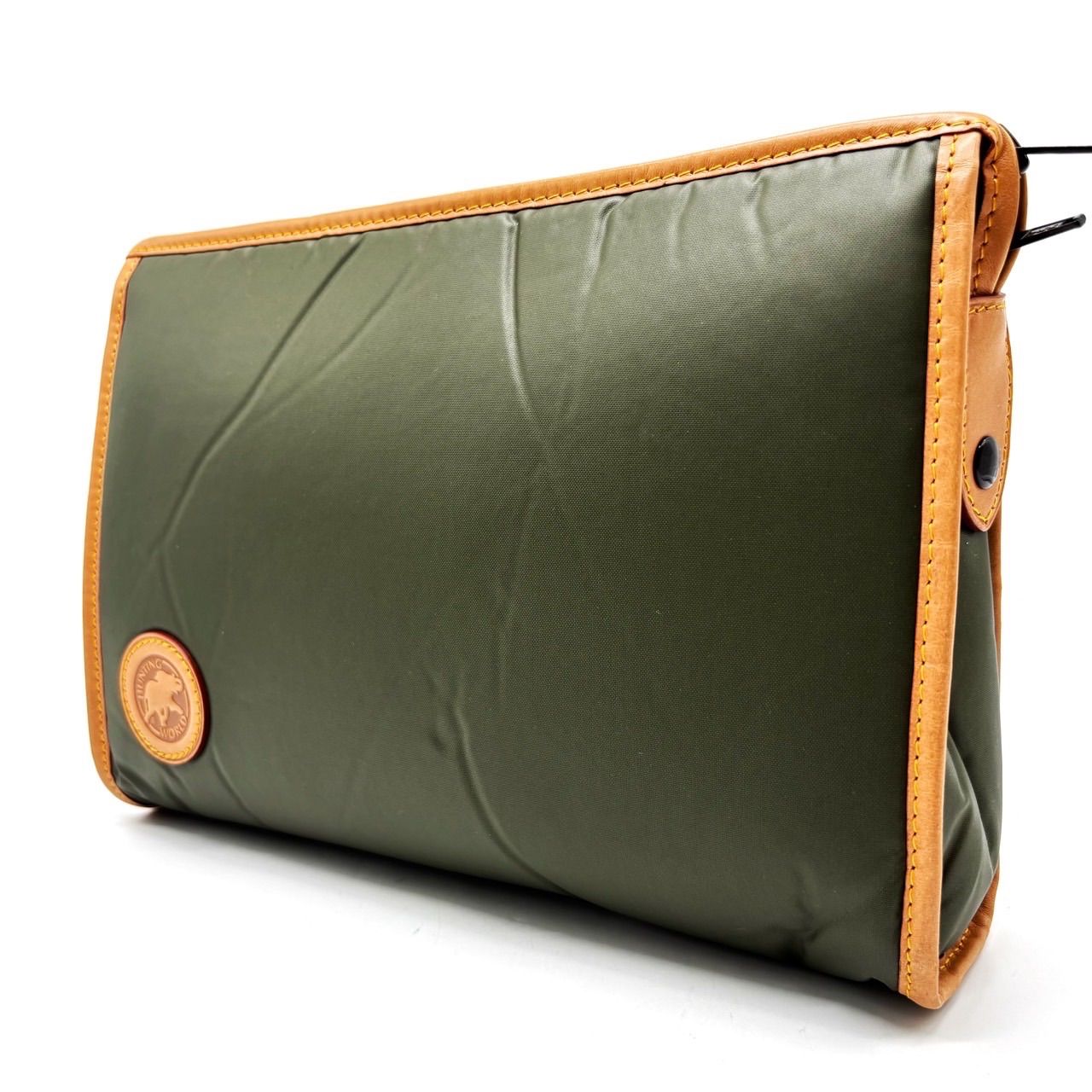 HUNTINGWORLD ハンティングワールド クラッチバッグ ポーチ ハンドバッグ バチュークロス レザー 革 グリーン 緑色 ベージュ 肌色 ロゴパッチ ユニセックス 男女兼用 メンズ レディース