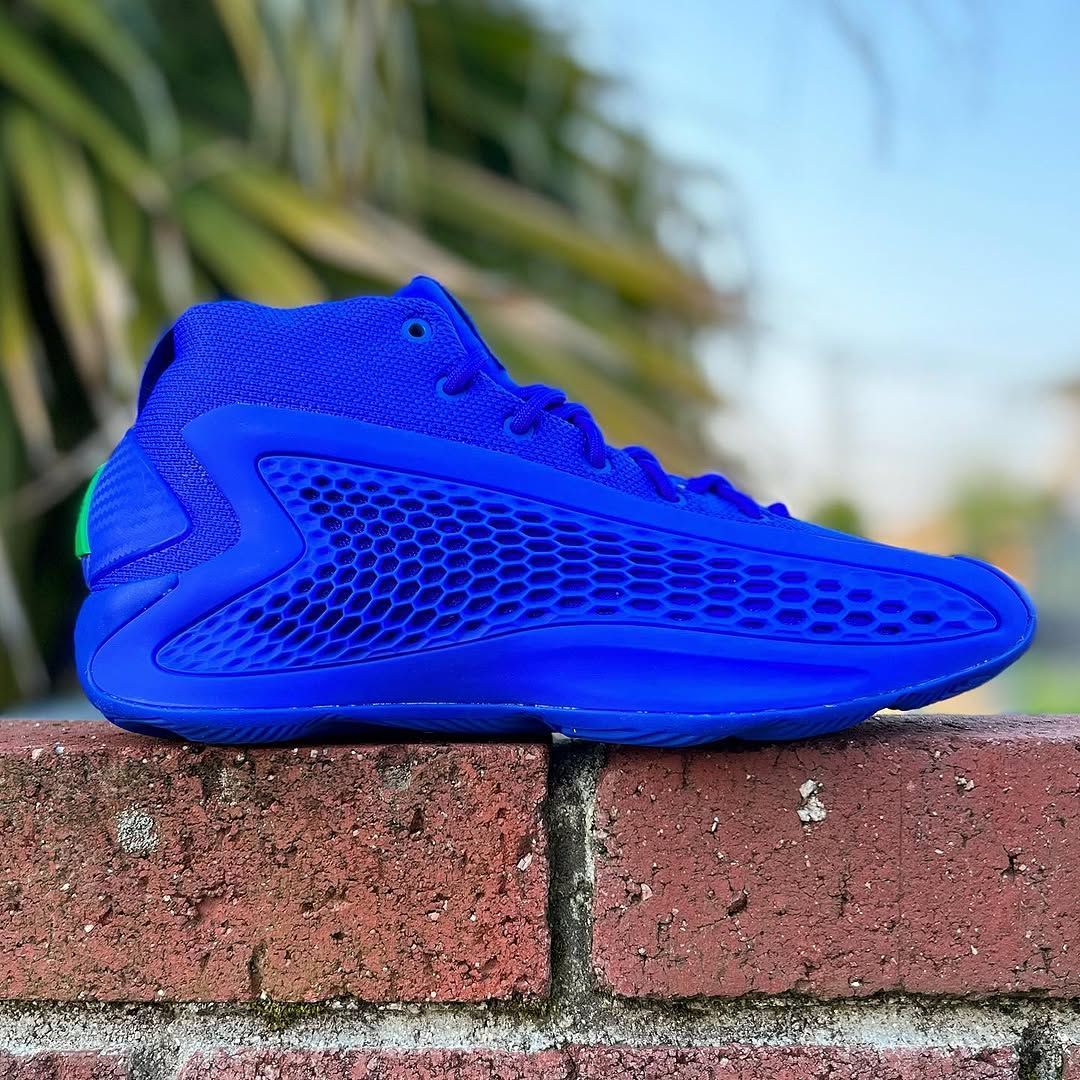 即日発送 大人気ADIDAS A.E. 1 GS 'VELOCITY BLUE' アディダス アンソニー エドワーズ 1 女性 ミニバス キッズ 【BOY'S】 lucid blue/green/lucid blue IF1876 サイドファスナー