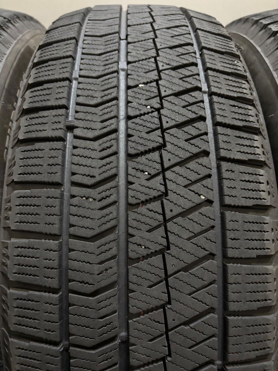 ☆215/60R17 BRIDGESTONE/VRX2 21年製 スタッドレス 4本 ☆215/60R17 BRIDGESTONE/VRX2 21年製 スタッドレス 4本