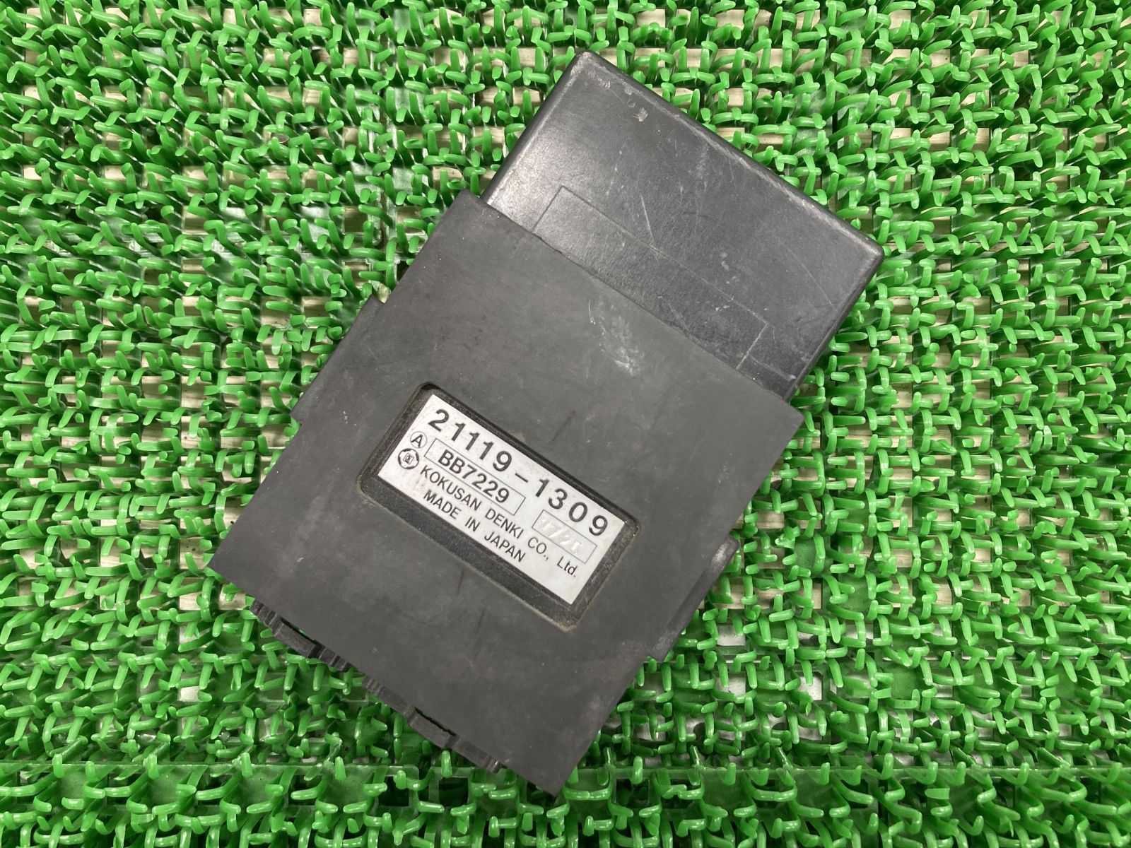 ゼファー750 イグナイター カワサキ 純正 中古 バイク 部品 ZR750C CDI