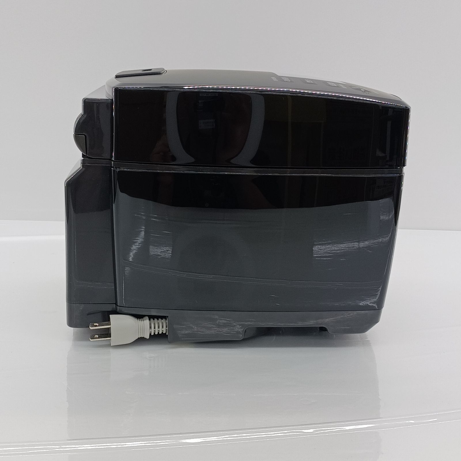 店頭 三菱 MITSUBISHI 炊飯器 5.5合 炭炊釜 IH 黒曜 NJ-VP10G-B