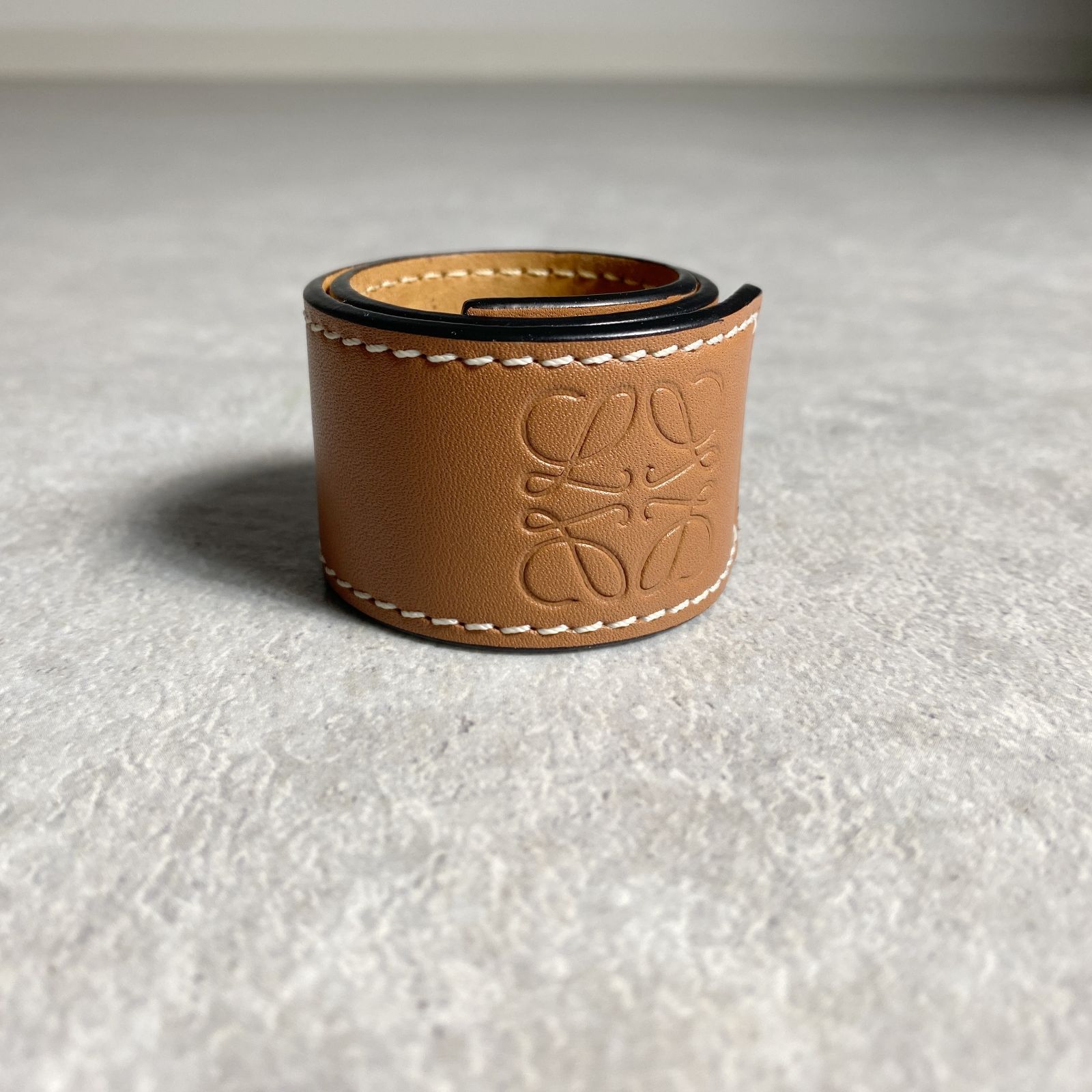 ☆定価27,500円/ ロエベ LOEWE / カーフスキン スラップ
