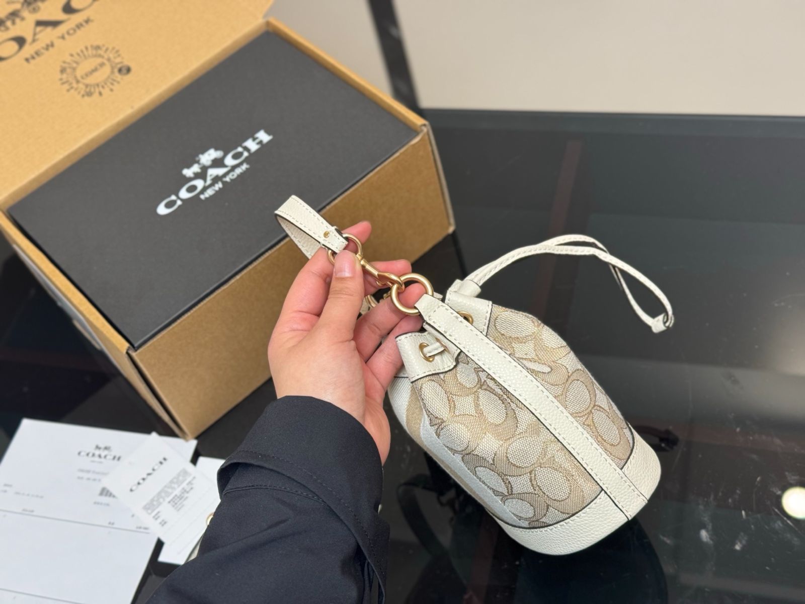 【ほぼ未使用】coach デニム生地　トートバッグ 57cb79dfe044c5abb08163e7acb056