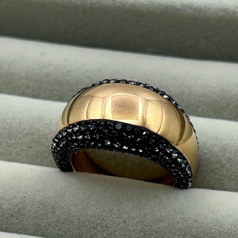 SWAROVSKI　スワロフスキー　リング　指輪　ゴールド　ブラック SWAROVSKI スワロフスキー リング クリスタル 指輪 52 10号 金色
