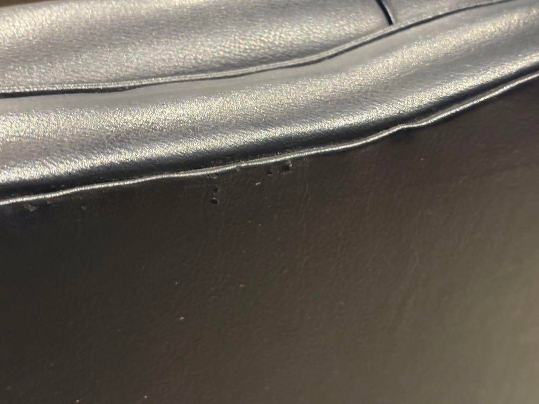 ②karimoku カリモク レザーソファ 本革 リベット打ち アンティーク G