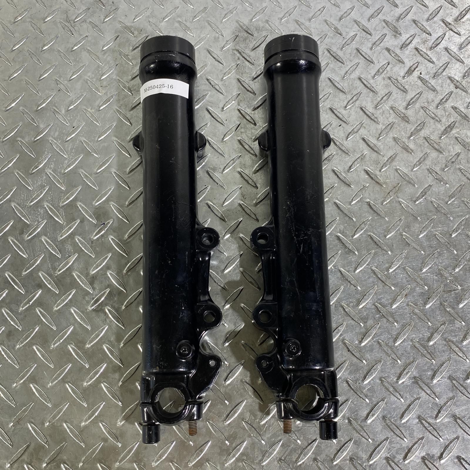 KAWASAKI KZ1000 ボトムケース右 カワサキ KAWASAKI KZ1000 ボトム