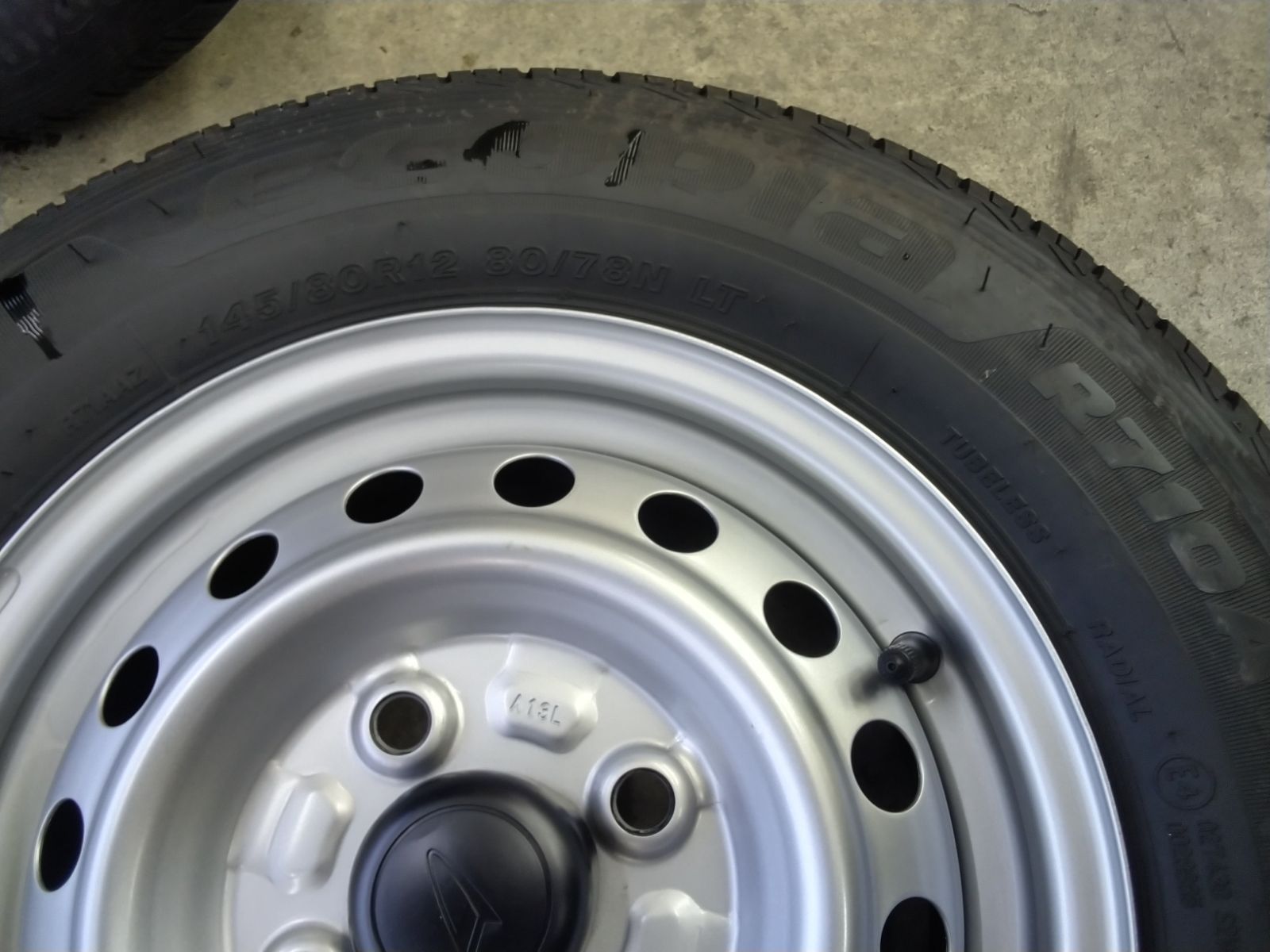 145|80R12 ダイハツ純正CAP