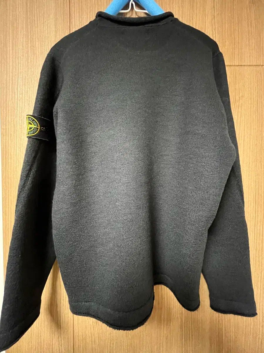 ストーンアイランド　STONE  (164) ニット　セーター　黒 ストーンアイランド STONE ISLAND (164) ニット セーター 黒