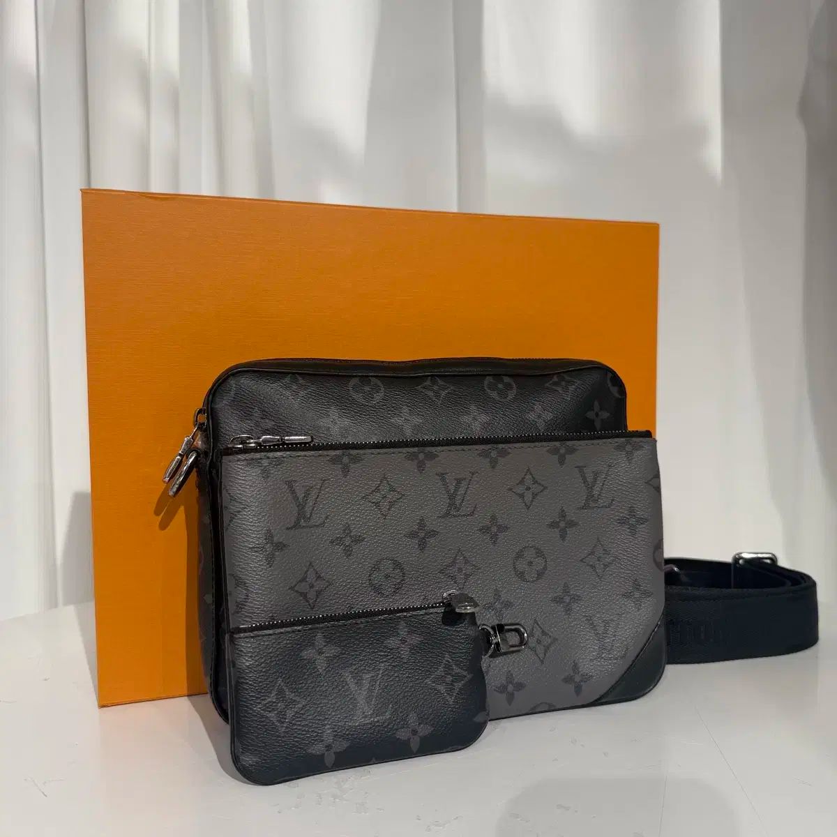 Louis Vuitton ルイヴィトン エクリプス トリオ メッセンジャーバッグ クロスバッグ