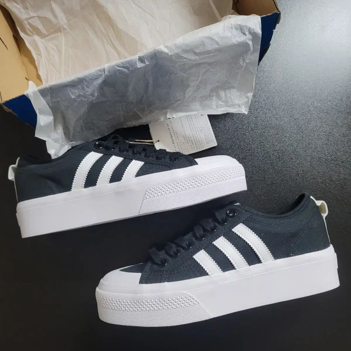 255 adidas アディダス ニッツァ フラットフォーム コアブラック クラウド 白