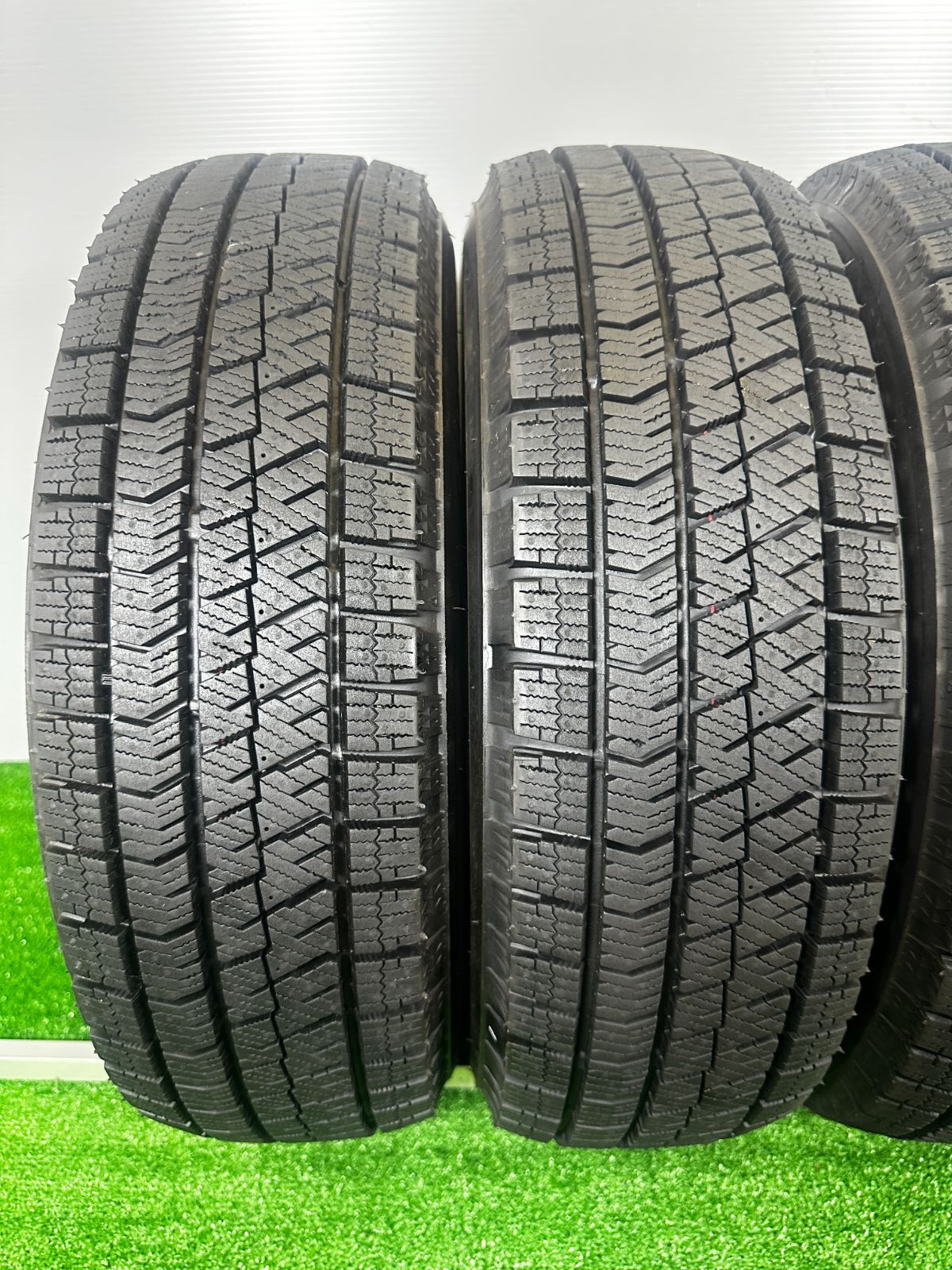 155 65 R 13 ブリヂストン VRX 2年製 4本 冬タイヤ スタッドレス TA 377